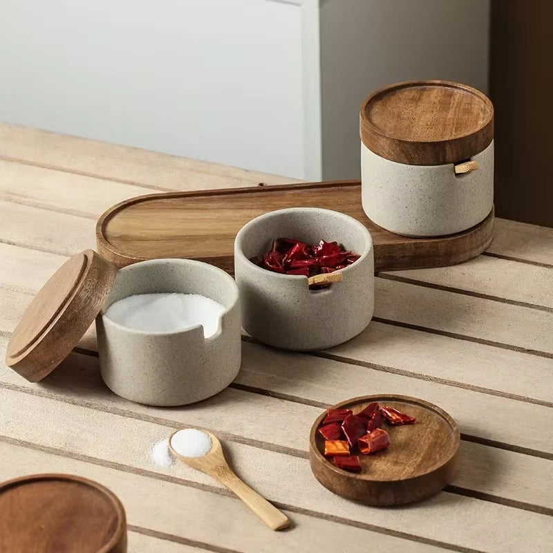 NEW Ceramic Retro Seasoning Jar Pepper Storage Bottle round Ceramic Seasoning Jar with Wooden Lid Salt Pepper Kitchen Tool